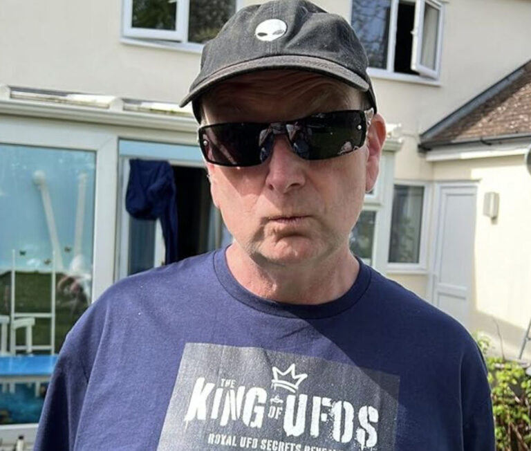 Mark Christopher Lee.