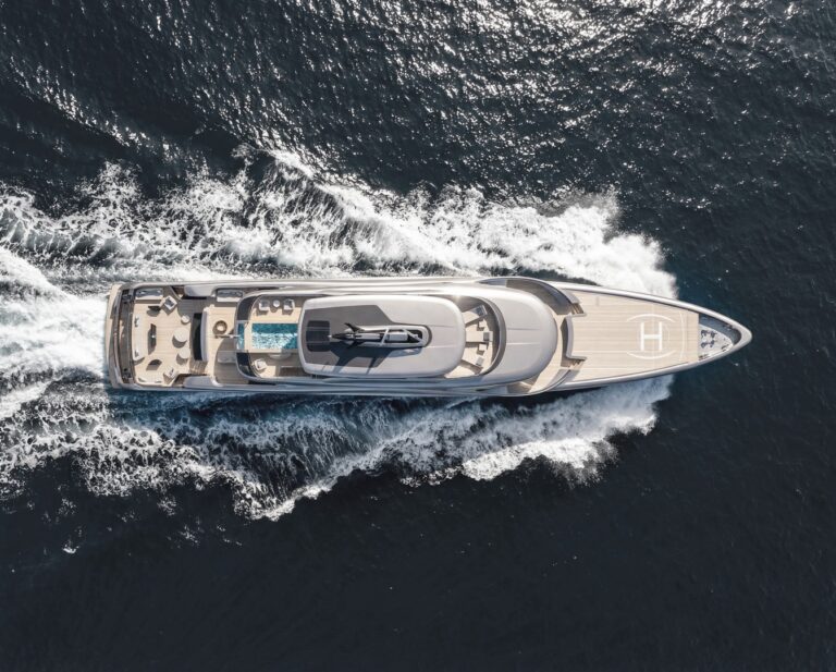 Odhadovaná cena jachty se bude zřejmě pohybovat okolo 40 milionů eur.