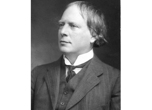 Jediný zapomenutý redakční dovětek udělá z novináře Arthura Machena mýtotvůrce.