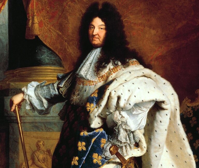 Ke králům v 17. a 18. století patří kudrnaté paruky. Přírodní lokny jsou však tabu.