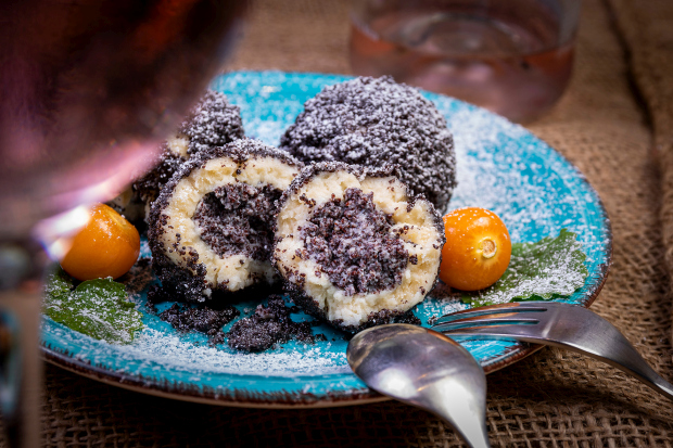 Oblíbené knedlíky můžete nejen posypat, ale i naplnit.