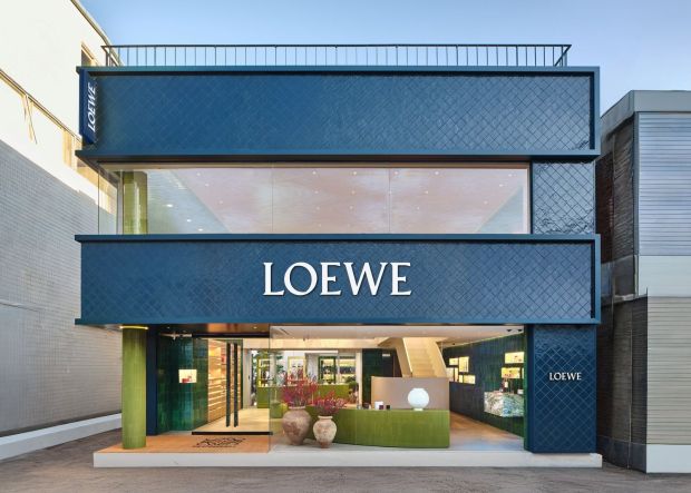 Módní dům Loewe otevírá svůj první vlajkový boutique v jihokorejském Soulu.