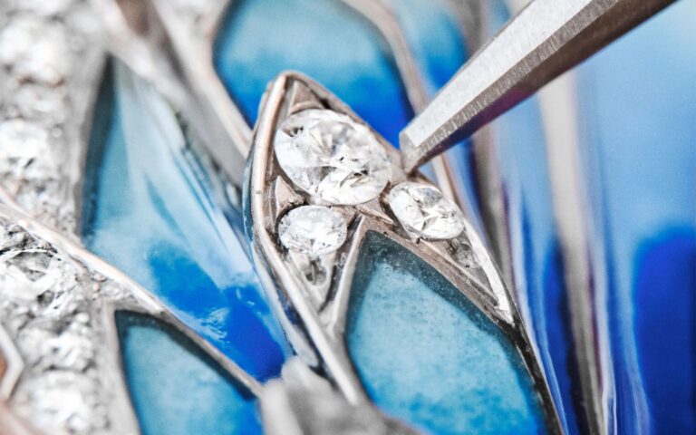 Nová kolekce Envol se vyznačuje využitím smaltu Grand Feu.