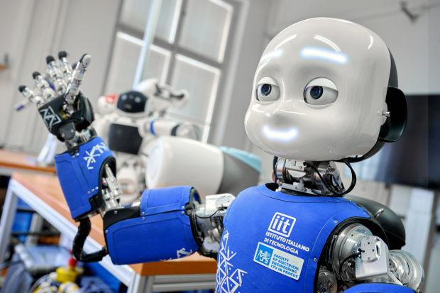 Procesy v mozku dnes výzkumníci studují kombinací experimentů s dětmi a modelování na humanoidních robotech.