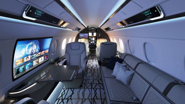 Cabin Management System umožňuje cestujícím ovládat osvětlení, teplotu i zábavní systémy prostřednictvím mobilní aplikace.
