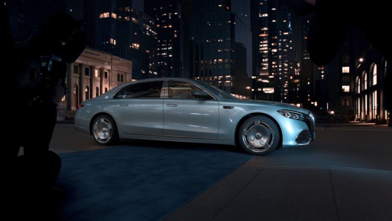 Maybach VLS stojí na základech představeného MPV Mercedes-Benz VLS a elektrické VLE a tedy konceptu Vision V.