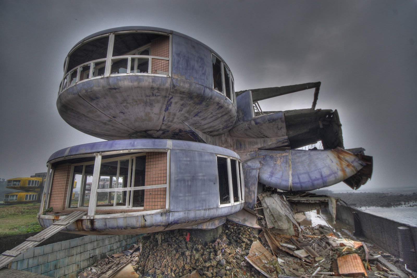 Ve vzhledu takzvaných UFO domů se odráží někdejší představa architektů o bydlení budoucnosti.