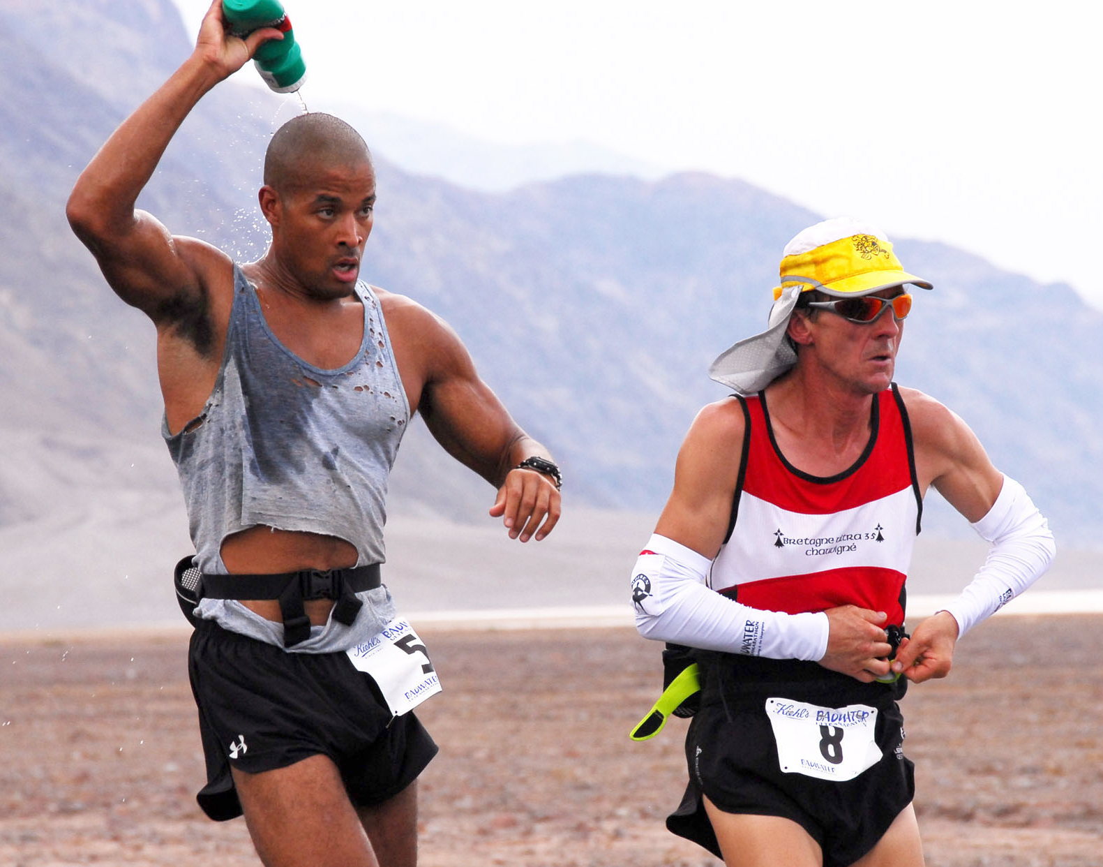 Australská studie u maratonských běžců odhalila, že po skončení závodu mají stejný krevní obraz jako lidé trpící otravou krve.