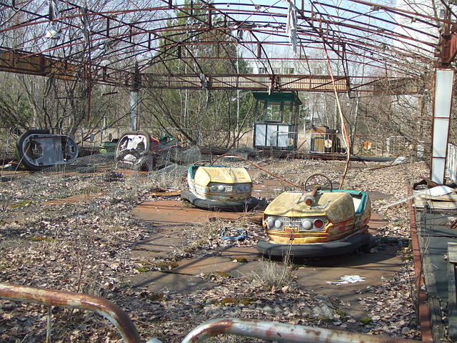 Torzo ze zábavního parku v Černobylu; foto: wikipedia.org