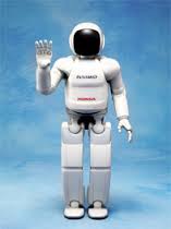 Mezi další roboty, kteří jsou na dobré cestě ke skutečné umělé inteligenci, je Asimo.